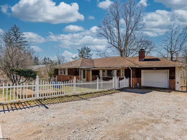 1114 Berwood Dr, Morgantown, WV 26505