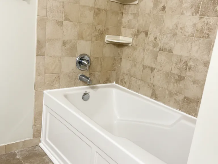 1105 N Taylor St — Photo 34