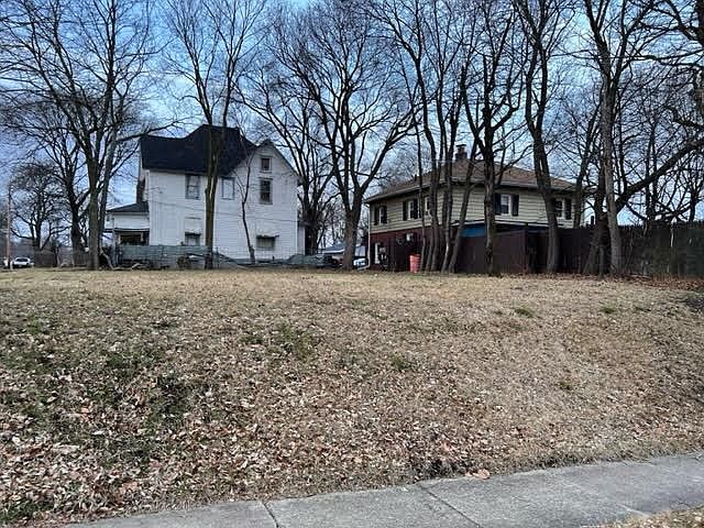 2nd image of 227 Portland Ave