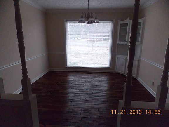 5th image of 296 Highfield Dr