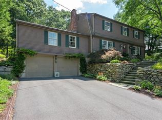 11 Intervale Dr, Cumberland, RI 02864