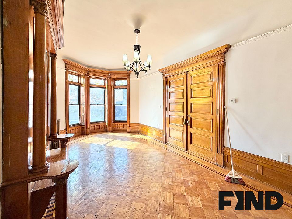 1st image of 85 Bainbridge St #1
