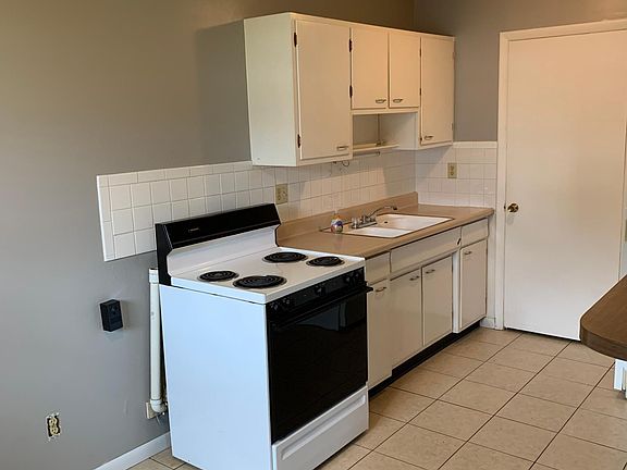 3rd image of 209 E Shannon Ave