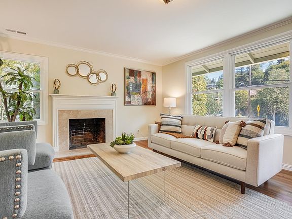 5th image of 2647 San Carlos Ave