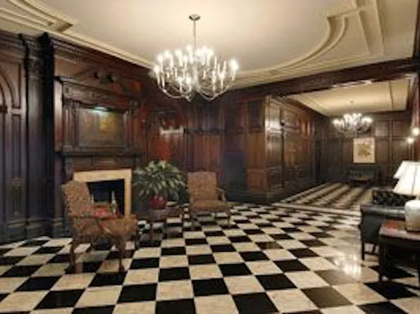 10 Park Avenue image 8 of 10