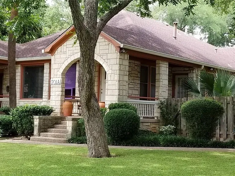 1701 Forest Trl #A — Photo 1