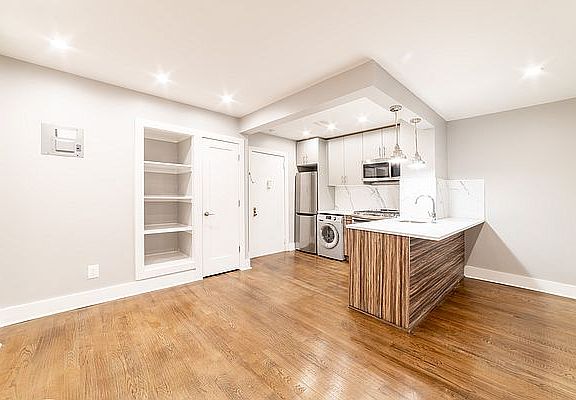2nd image of 526 Flatbush Ave APT 3B
