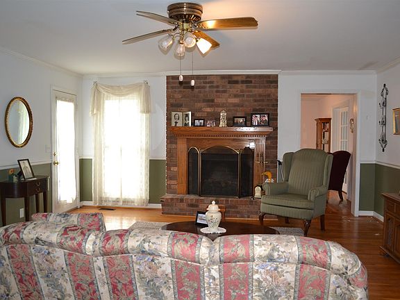 3rd image of 1723 Wiltshire Dr