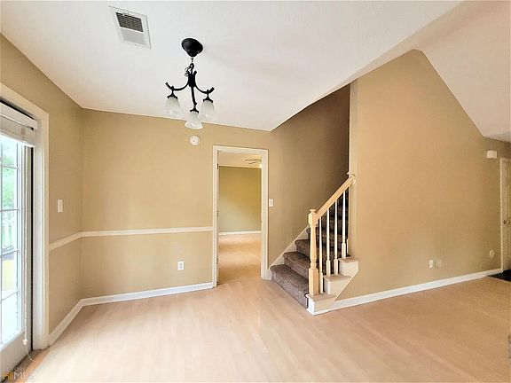 4th image of 512 N Fairfield Dr