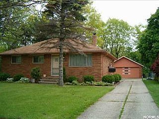 3rd image of 36573 Lakehurst Dr
