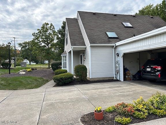 3rd image of 2759 Tinkers Ln