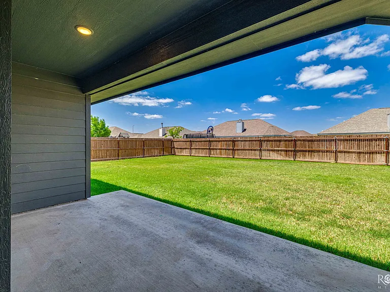 1913 Lamplighter Ln — Photo 29