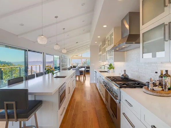 174 Stewart Dr, Tiburon, CA 94920