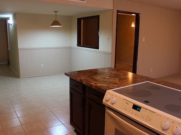 5th image of 4905 Walker Dr