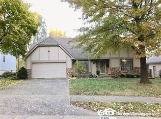 11821 Harrison Dr, Kansas City, MO 64131