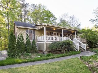 260 Lantern Ridge Ct, Alpharetta, GA 30009