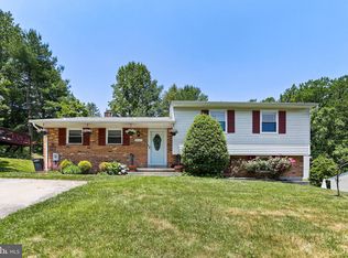 9122 Waltham Woods Rd, Parkville, MD 21234