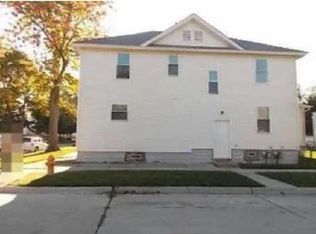 902 E 8th St APT 2, Monroe, MI 48161