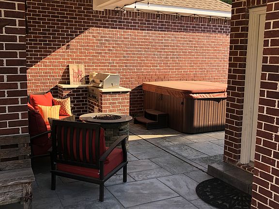 3rd image of 16802 Park Island Ct