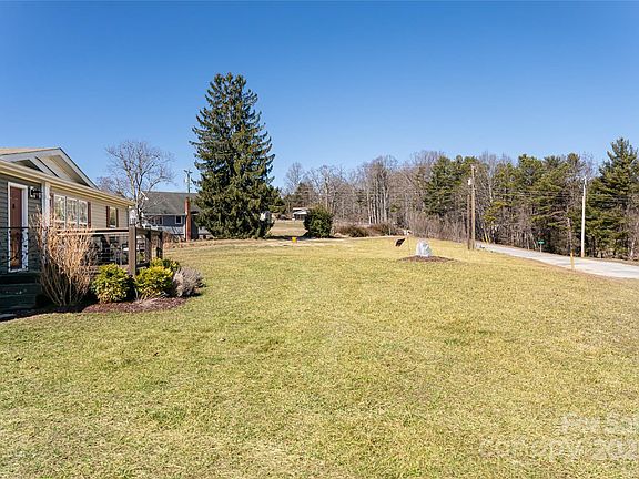 4th image of 60 Asher Oaks Ln
