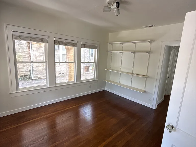 1522 Kings Hwy — Photo 11
