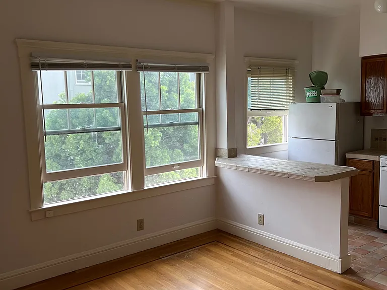 Staten AvenueApartments — Photo 11