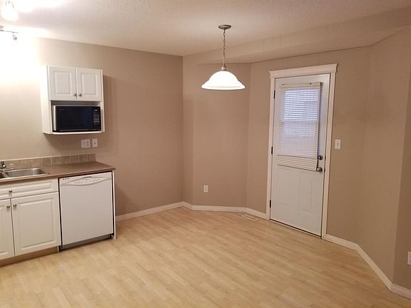 3rd image of 10150 121st Ave #212