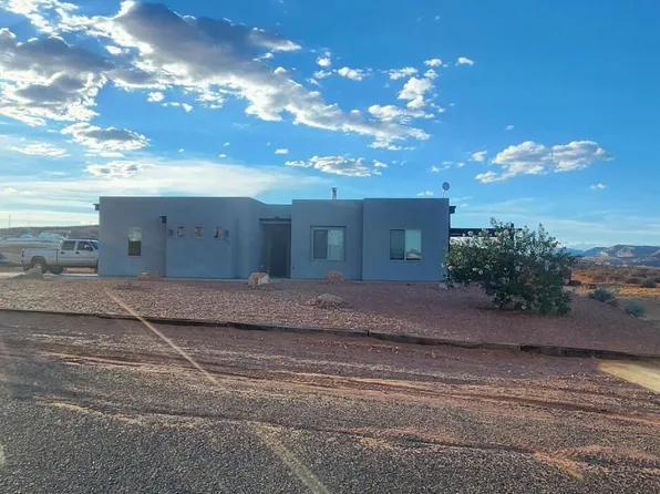 665 S Shelter Cove Dr, Big Water, UT 84741