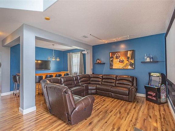4th image of 30538 Annadale Dr