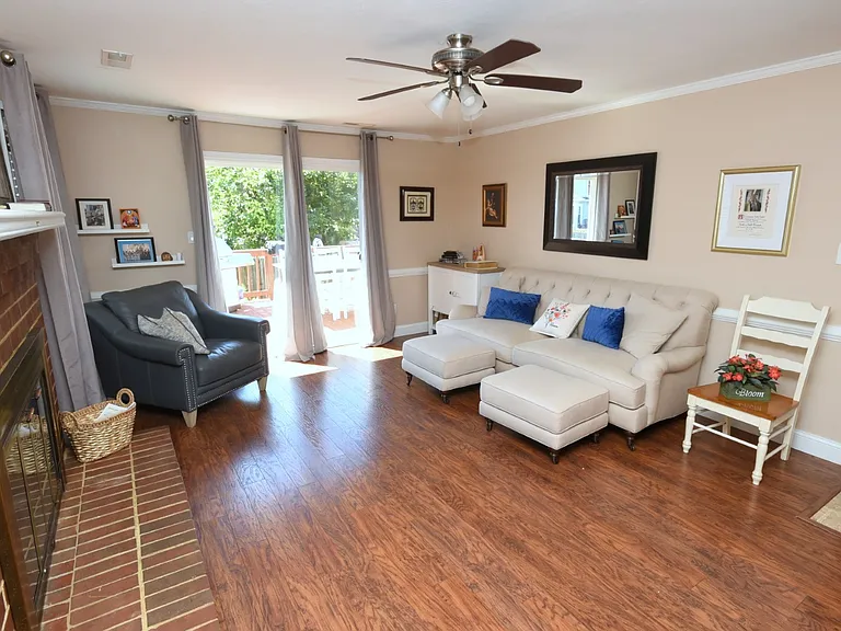5181 Eagle Run Rd — Photo 10