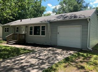 5542 Nieman Rd, Shawnee, KS 66203