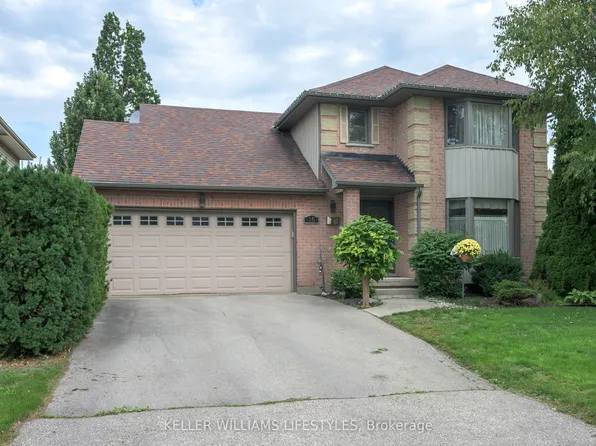 15 Winship Close, London, ON N6C 5M7