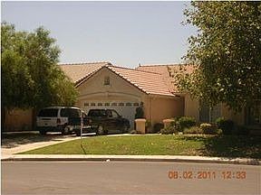 2nd image of 907 Island Park Ct