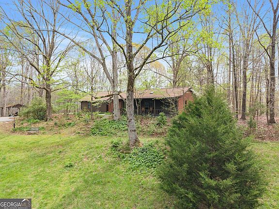 5th image of 353 Riverwood Rd