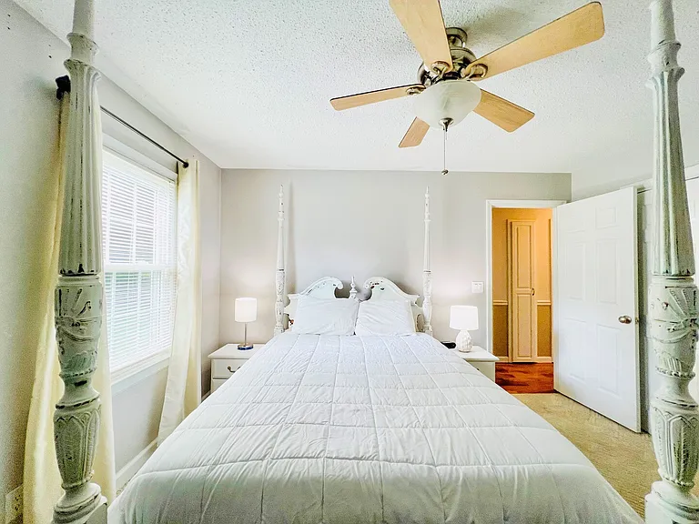 Hart Dr — Photo 6