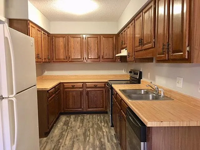 2 bed, 1233 sqft, $1,450 — Photo 4