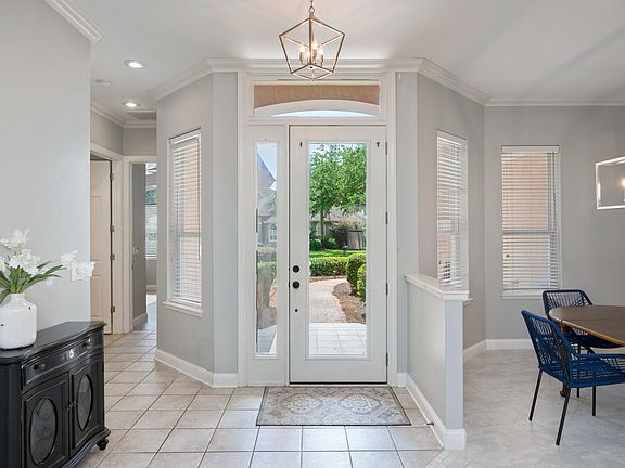 5th image of 303 Tequesta Dr