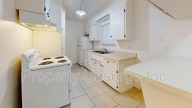 1553 Riverside Dr #2