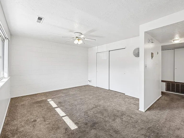 Grandview Manor — Photo 43
