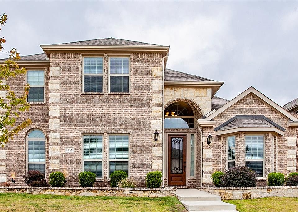1st image of 143 Oak Bend Dr