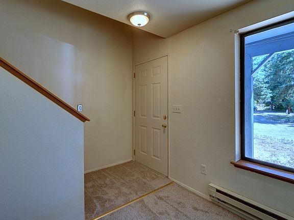 4th image of 9803 Northlake Dr SW