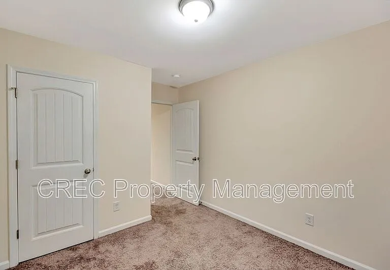 140 Buchanan Cir — Photo 31