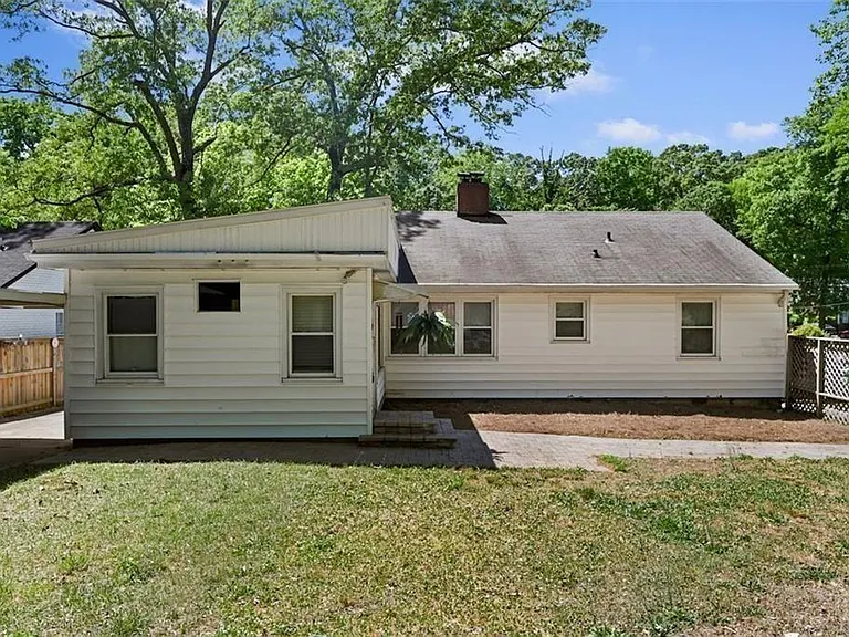 2654 Elsinore St — Photo 22