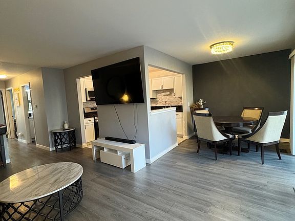 5th image of 609 Ironwood Ct APT C1