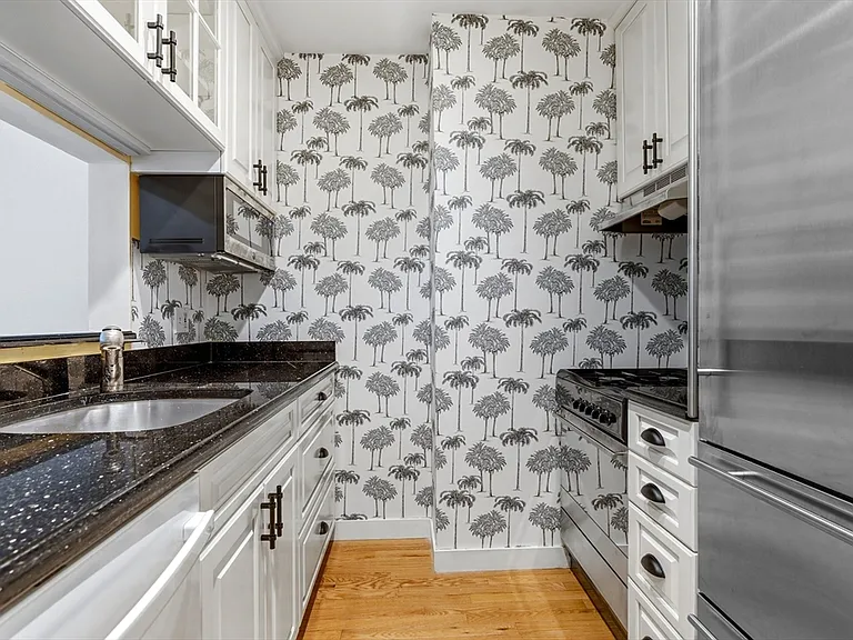 302 Commonwealth Ave #C — Photo 7