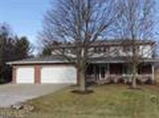 5 Candle Ridge Rd, Towanda, IL 61776