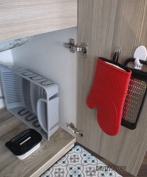 More kitchen utensils