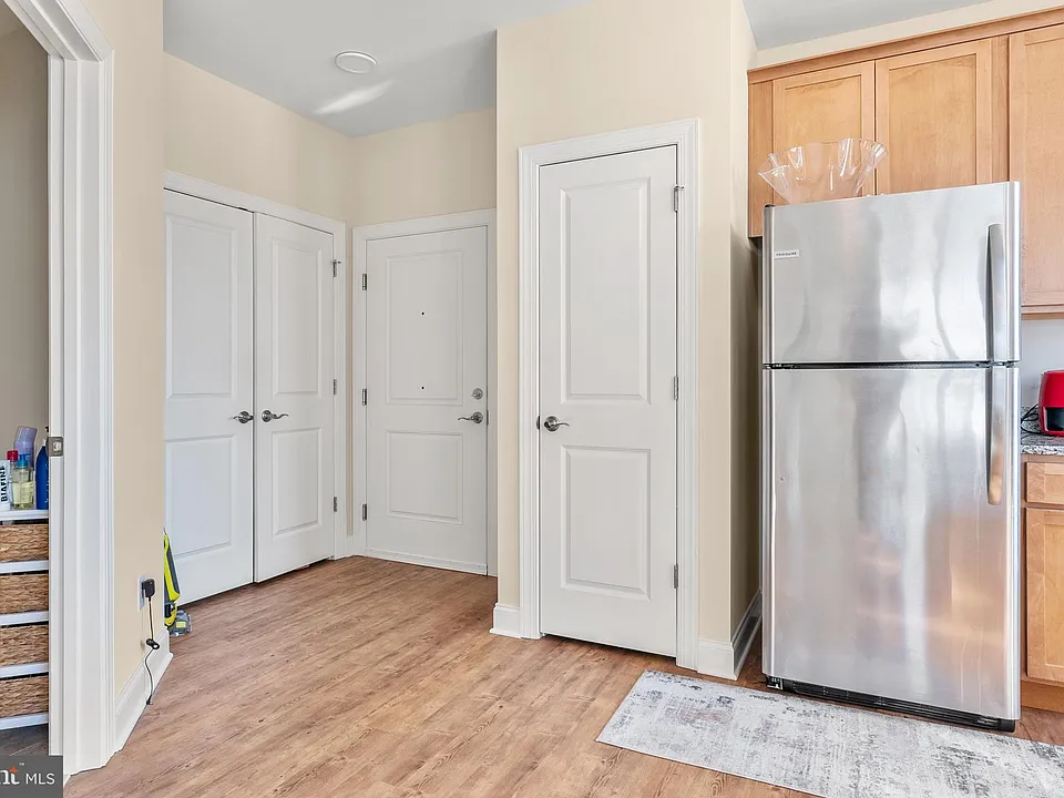 63 E Main St #309