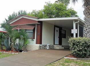7 Lake Griffin Dr, Fruitland Park, FL 34731