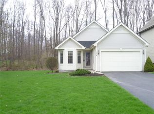 174 Cranbrook Ter, Webster, NY 14580